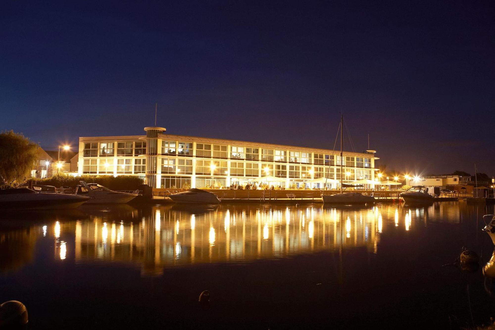 Captain'S Club Hotel & Spa Christchurch  Dış mekan fotoğraf